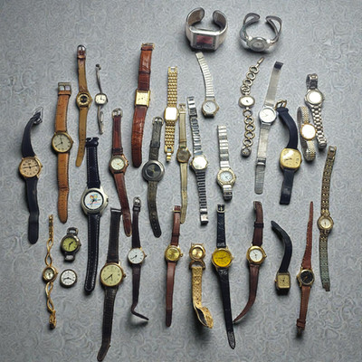 Lot montres vintage non fonctionnelles pour pièces restauration horlogerie colle