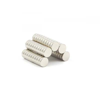 Magneti Per Modellismo E Hobbistica 25 Mini Magneti Neodimio N52 - Dischi 6x4mm, Ultra Potenti, Per Modellismo, Lavagne, Progetti Fai Da Te Magneti Per Modellismo E Lavagne Magnetiche