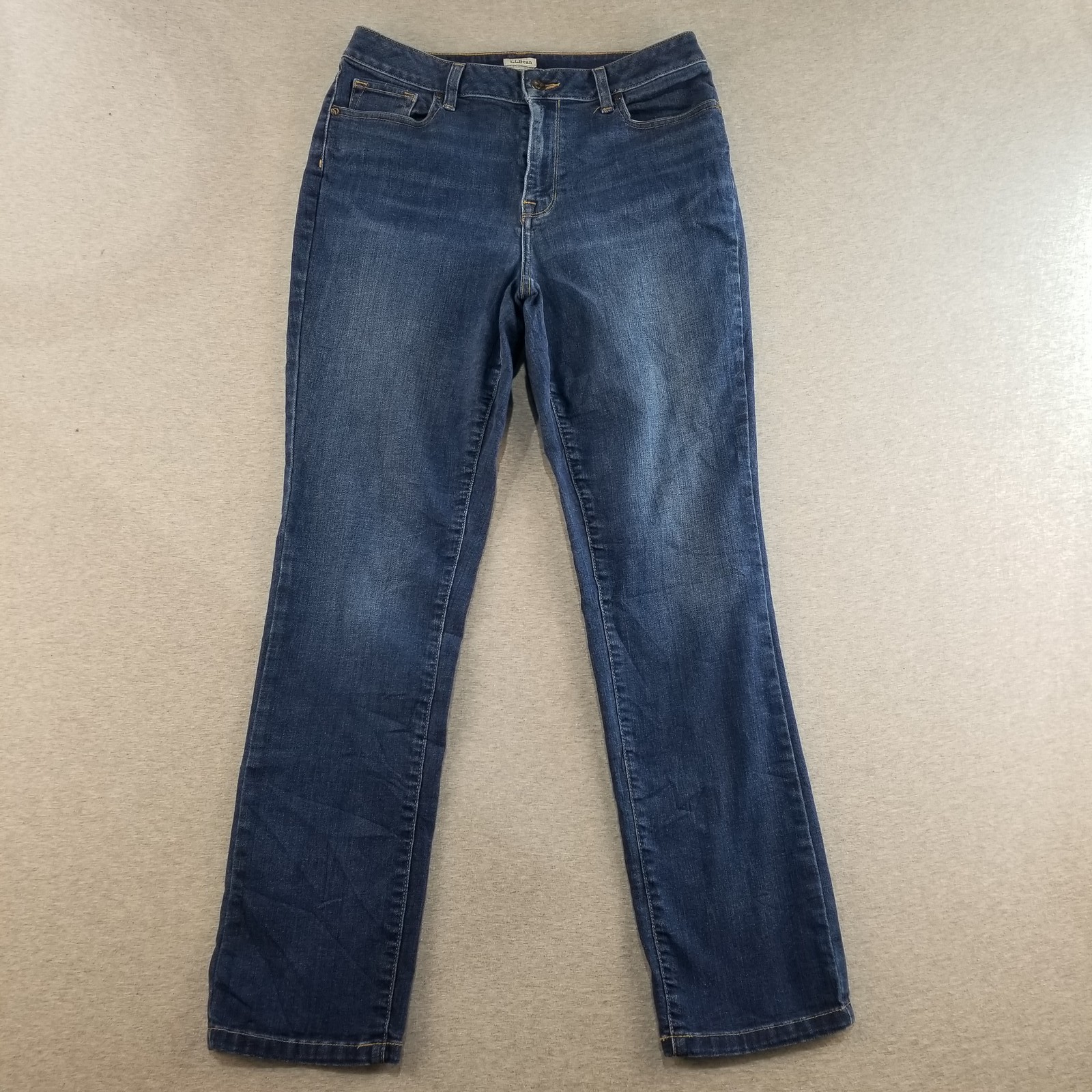 L.L Bean Jeans Women's Sz 8 Blue Wash Classic Fit Soft Stretch Quality Normcore