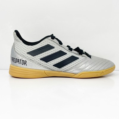

Футбольные бутсы Adidas Boys Predator 19.4 Sala G25829 серебристые, размер 13K, Серебряный, Predator 19.4 Sala