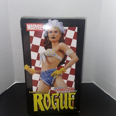 Premiere Collection: Rogue Statue NYCC Exclusive ''Picnic'' 327/600