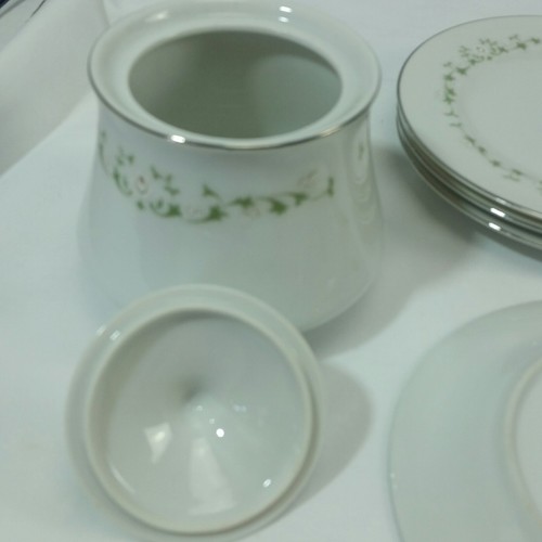 6 SHEFFIELD ELEGANCE  BOWLS AND 6 SALAD PlATES Sugar & CRE FINE CHINA JAPAN 502T