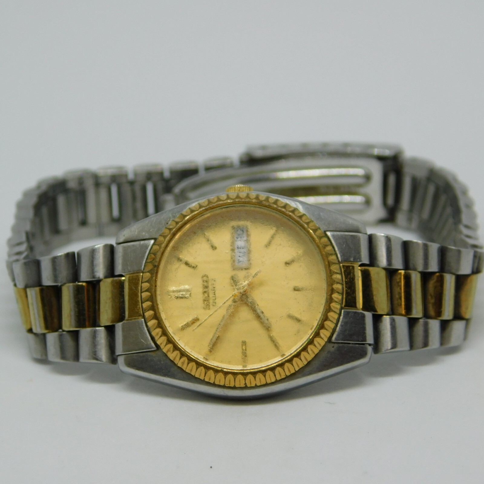 SEIKO 7N88-0041 Two Tone Quartz Analog Women's Watch Sz. 7