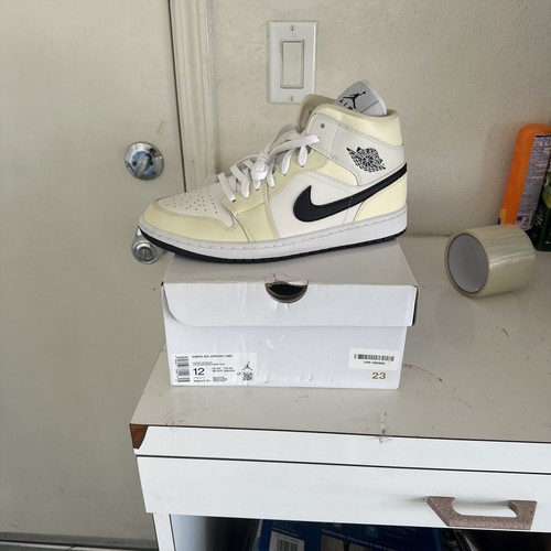 Wmns Air Jordan 1 Mid 'Coconut Milk' Size 12 wmns / 10.5