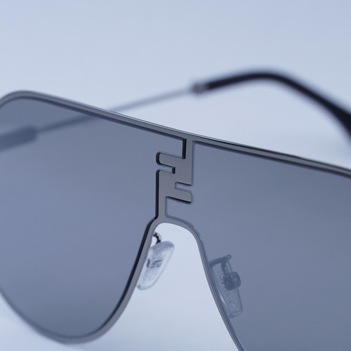 Pre-owned Fendi Fe40080u 12c Ruthenium/smoke Mirror 65-9-145 Sunglasses