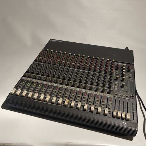 Mackie ミキサー CR1604 Mackie Cr1604 Unpowered Mixer | Musician's Friend