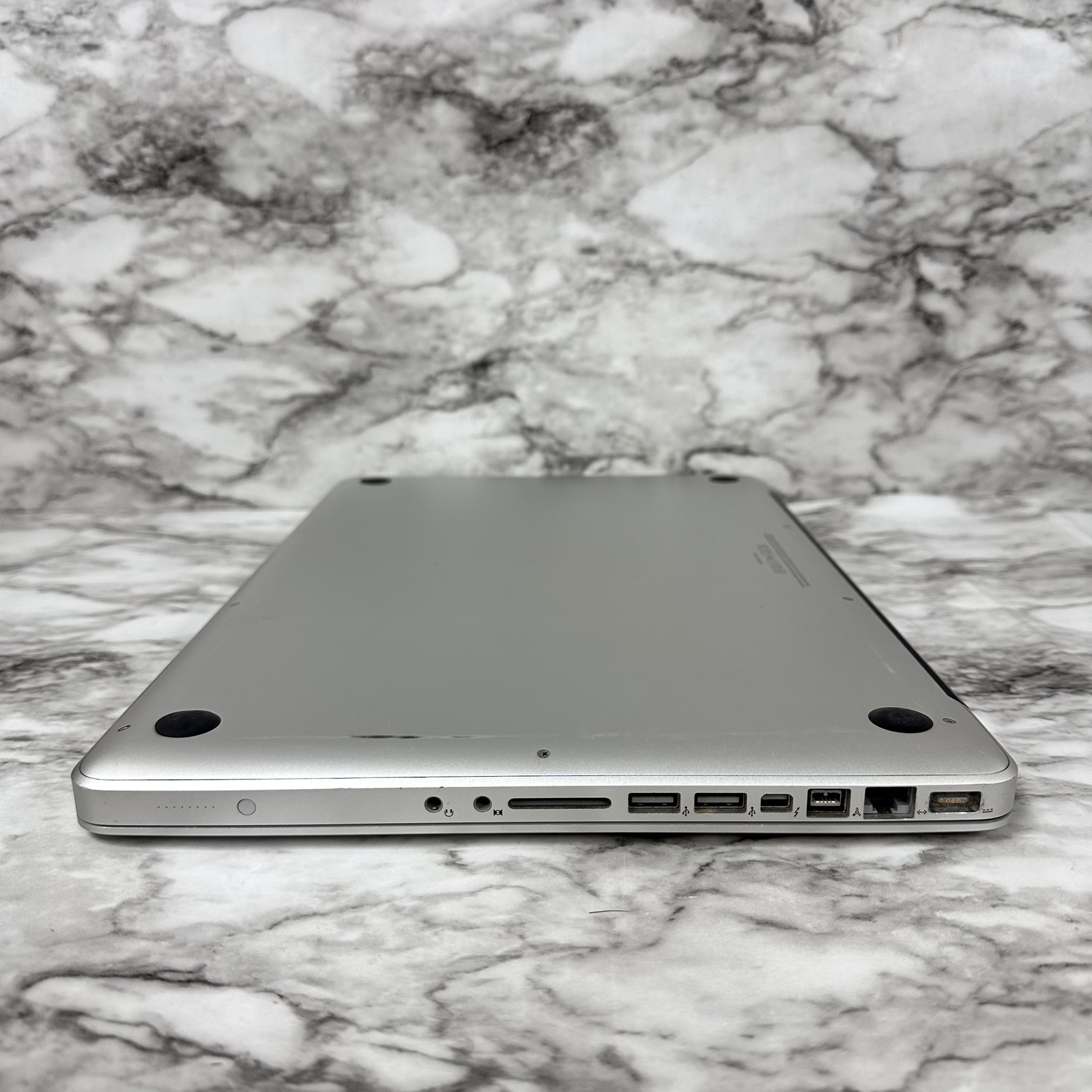 Apple MacBook Air 15-Inches Late 2011 Intel Core i7 2.2GHz 4GB RAM 500GB HDD - Picture 9 of 12