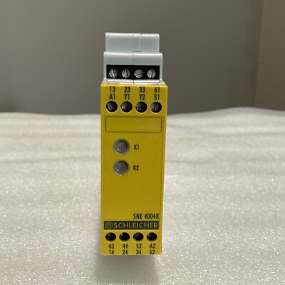 SCHLEICHER SNO 4004K.  SAFETY RELAY.