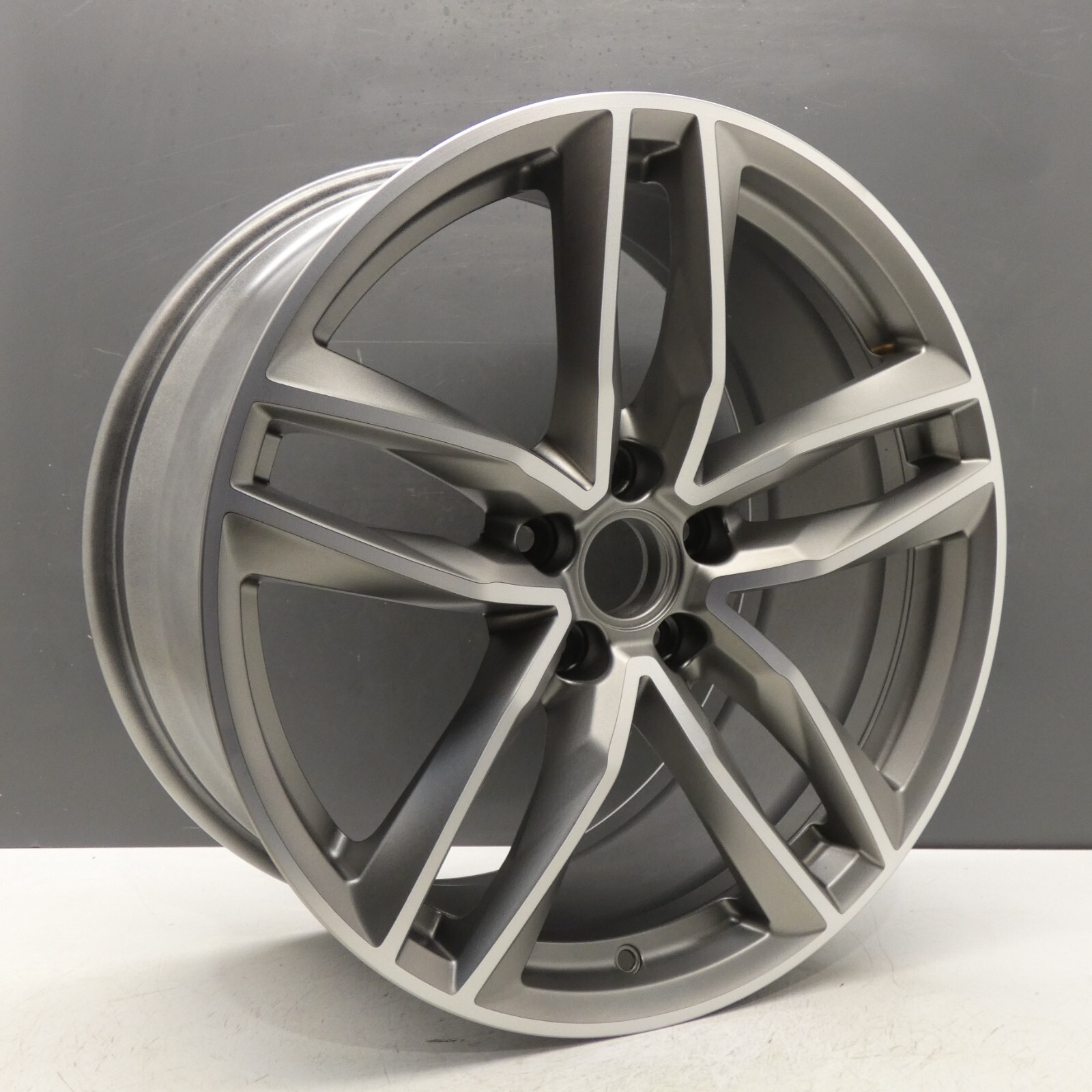★ Hiro ★ Audi TTアルミ8.5J×17 2個セット1/2 _57.JPG?set_id=880000500F