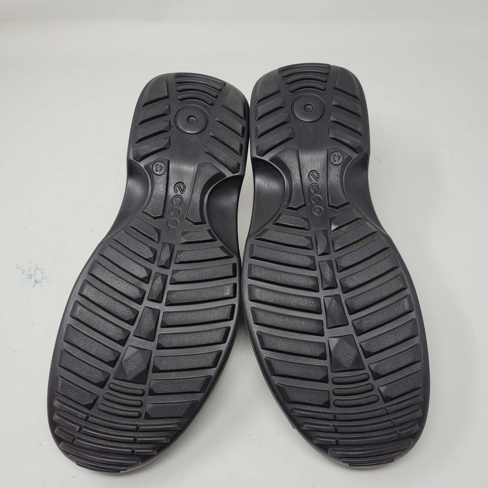 ecco slip on shoes men's