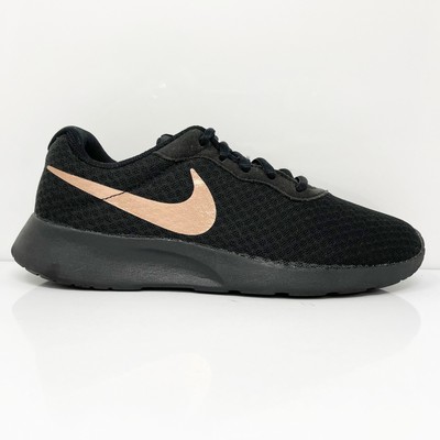 

Nike Womens Tanjun 812655-005 Черные кроссовки для бега, размер 7, Черный, Tanjun