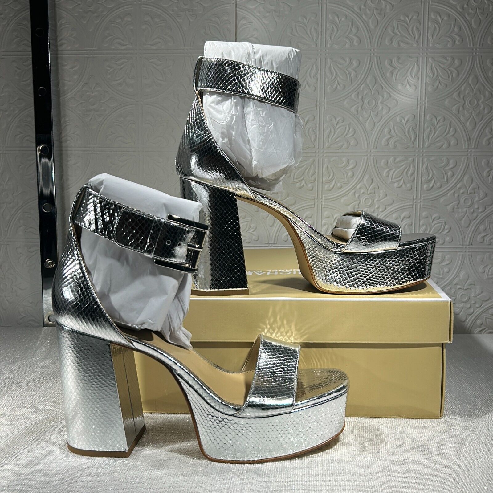 Michael Kors Tara 40F2TRMS1M Silver Leather Platform Sandals Michael Kors Tara 40F2TRMS1M Silver Leather Platform Sandals