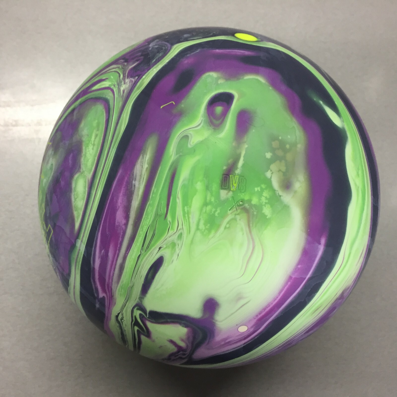 DV8 PITBULL   BOWLING  ball  14 lb.  BRAND NEW IN BOX!!!