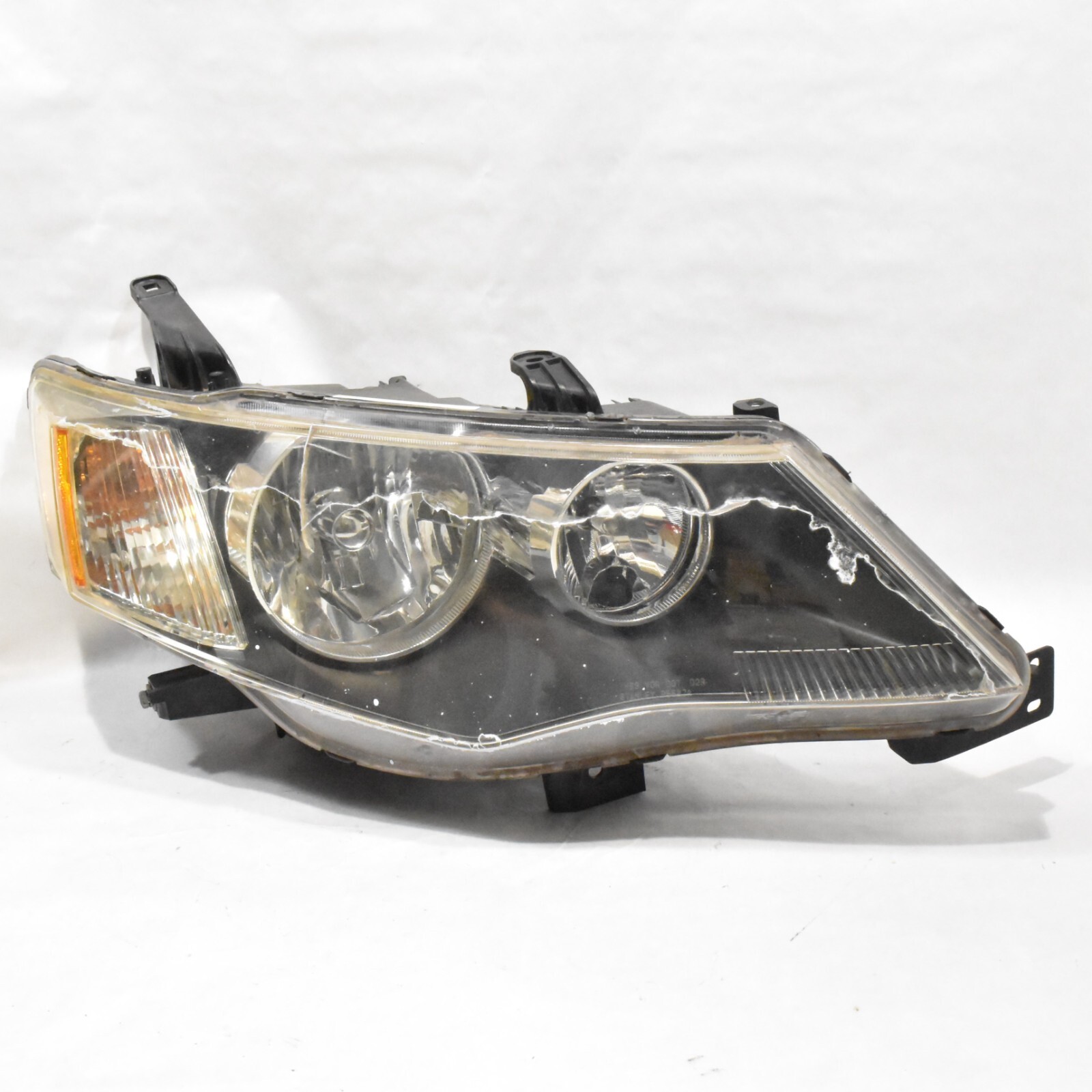 07-09 Mitsubishi Outlander Right Passenger Headlight Xenon