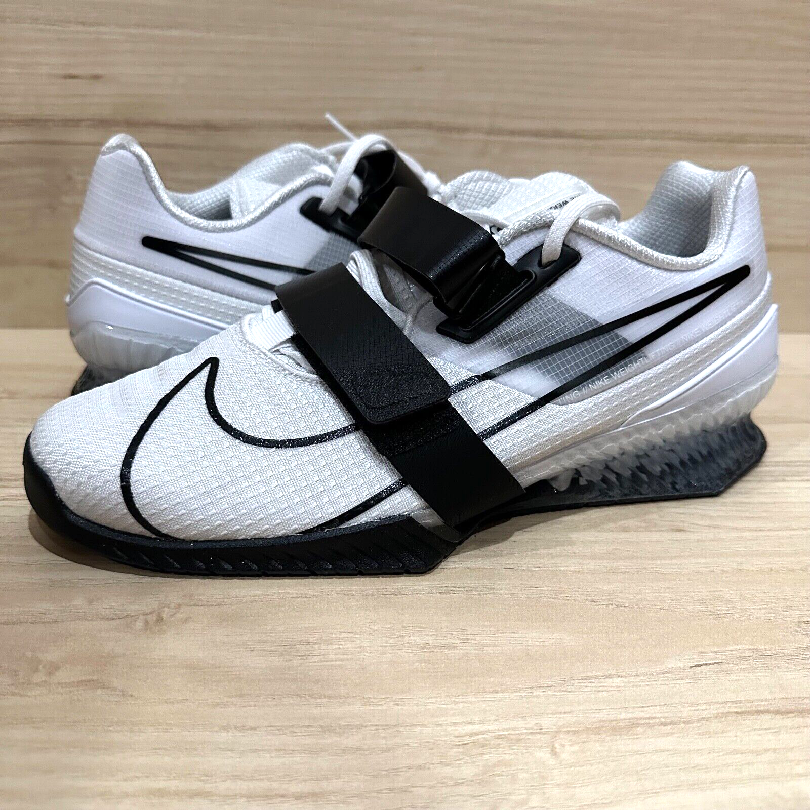 Nike Romaleos 4 IV White Black Men Weightlifting Cross Training