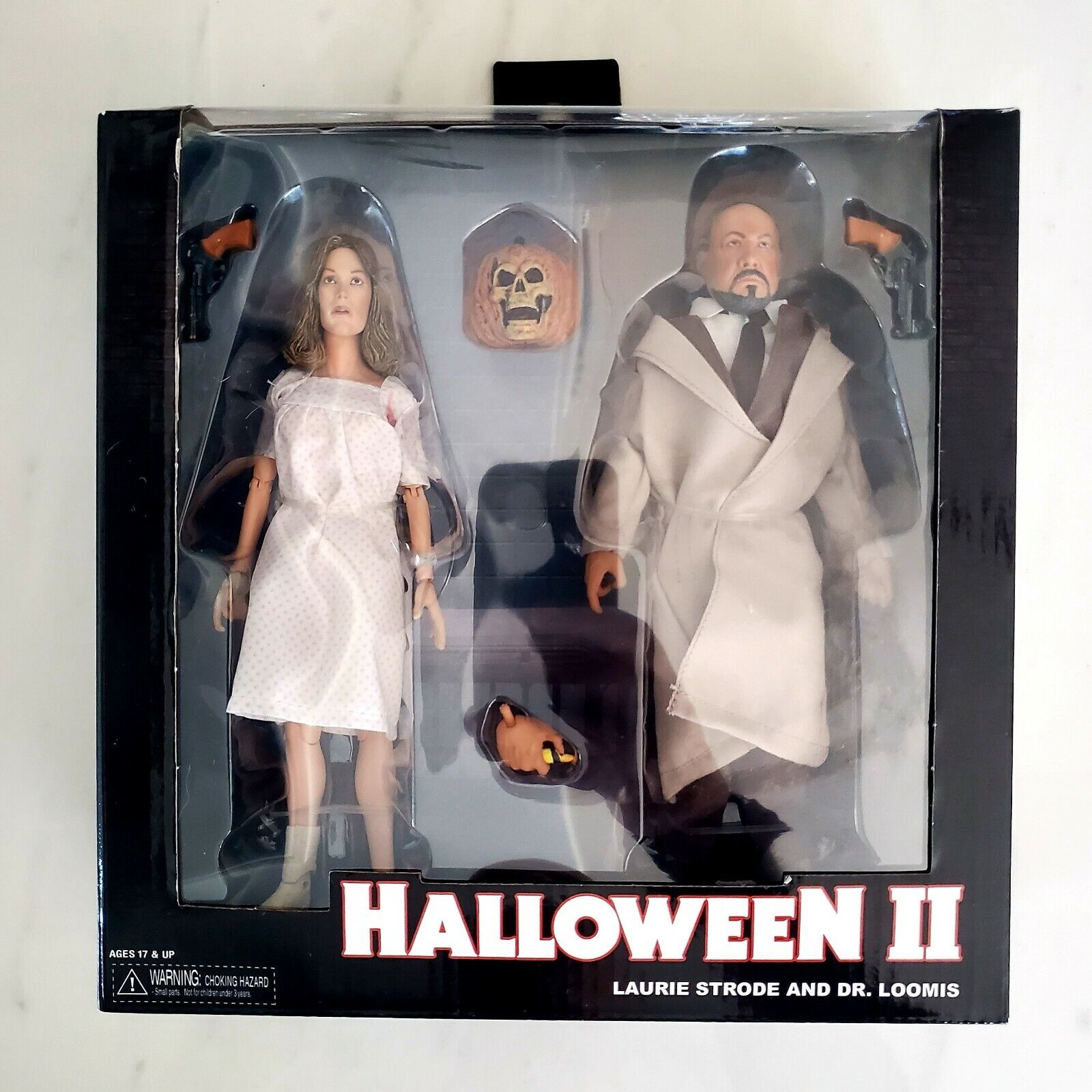 NECA Halloween II Laurie Strode & Dr. Loomis 8 NECA Halloween II Laurie Strode & Dr. Loomis 8