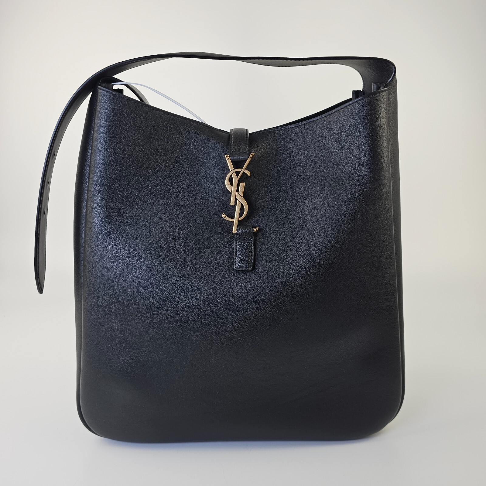 ハンドバッグ Saint Laurent HAND BAG (801437AAEAX 1000) SAINT LAURENT Le 5 A 7 Supple Large $3100 Black Grained
