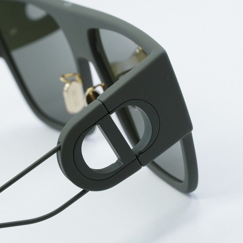 Pre-owned Dior 30montaigne S3u 56c0 Matte Green/green 58-18-130 Sunglasses