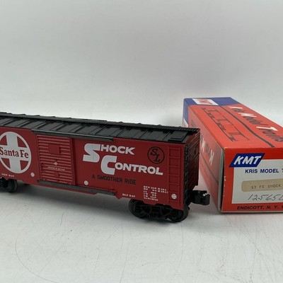Kris Model Trains O Guage 12565L Santa Fe “Shock Control” Boxcar ATSF #12565