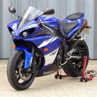 2009 YAMAHA YZF-R1 CROSSPLANE – ÖHLINS, MCT FORK KIT, AKRAPOVIC CANS.