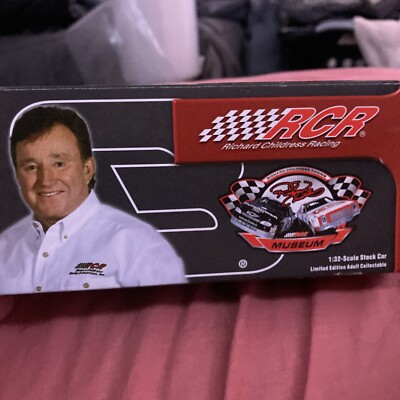 Dale Earnhardt 2003 Winston Cup  #3 1/32 Action Museum Series Victory Lap NOS