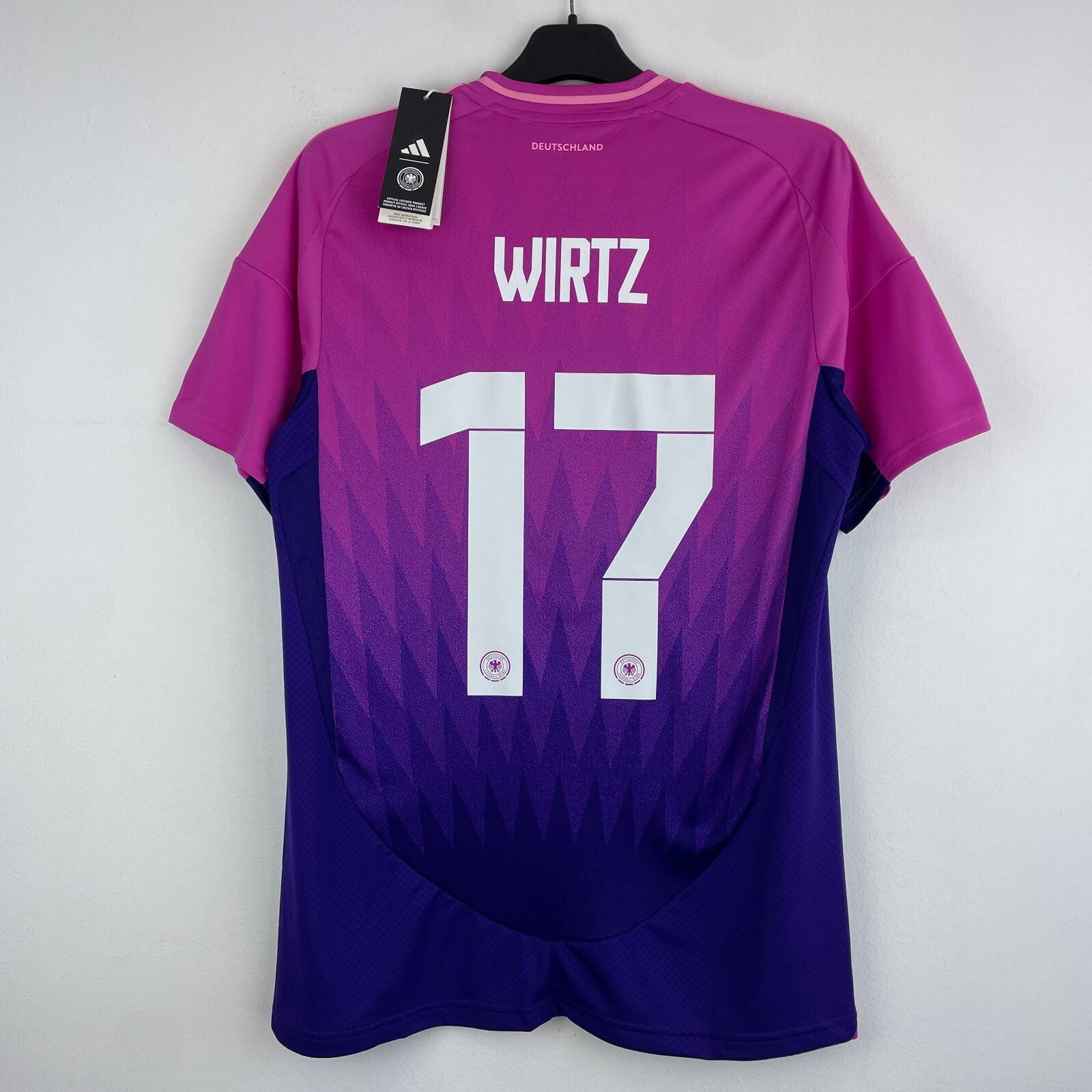 リヴァプール　WIRTZ Mサイズ 希少】リバプールホーム ジャージ（WIRTZ M） ヴィルツ