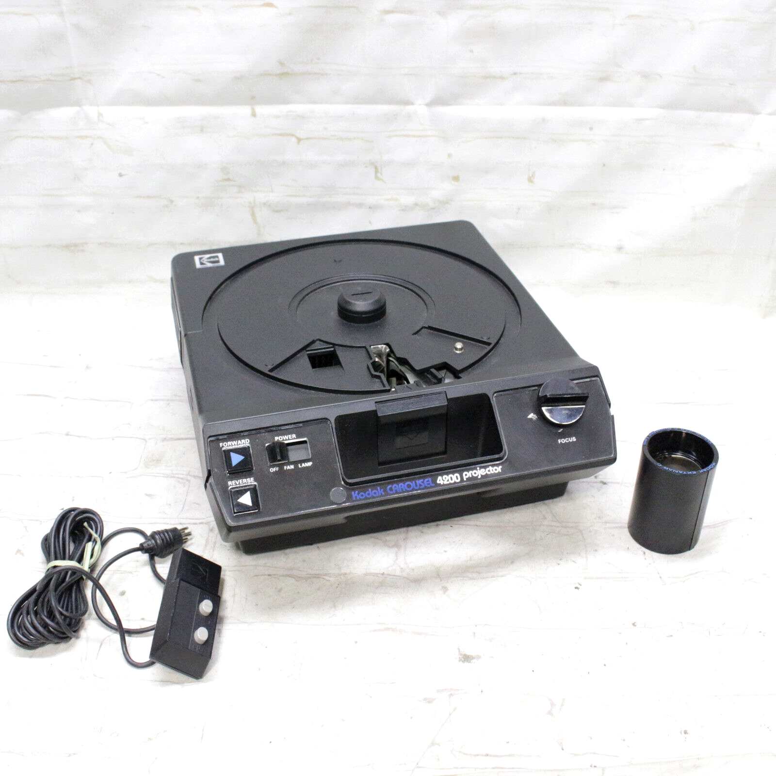 Kodak Carousel 4200 Slide Projector with Remote + Lens No