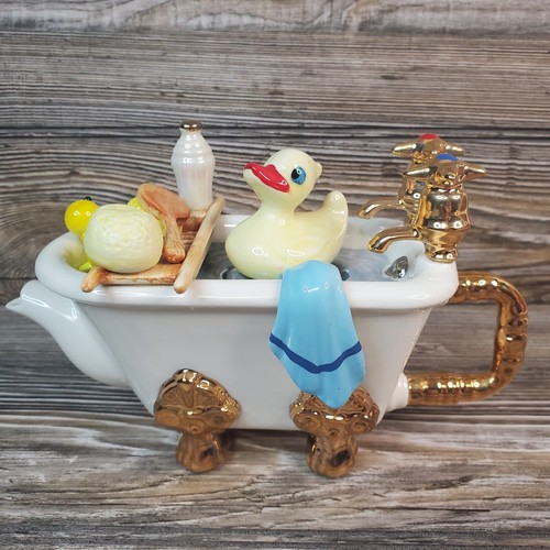 Vtg THE TEAPOTTERY Bathtub Teapot Yellow Duck Gold Highlights Made In