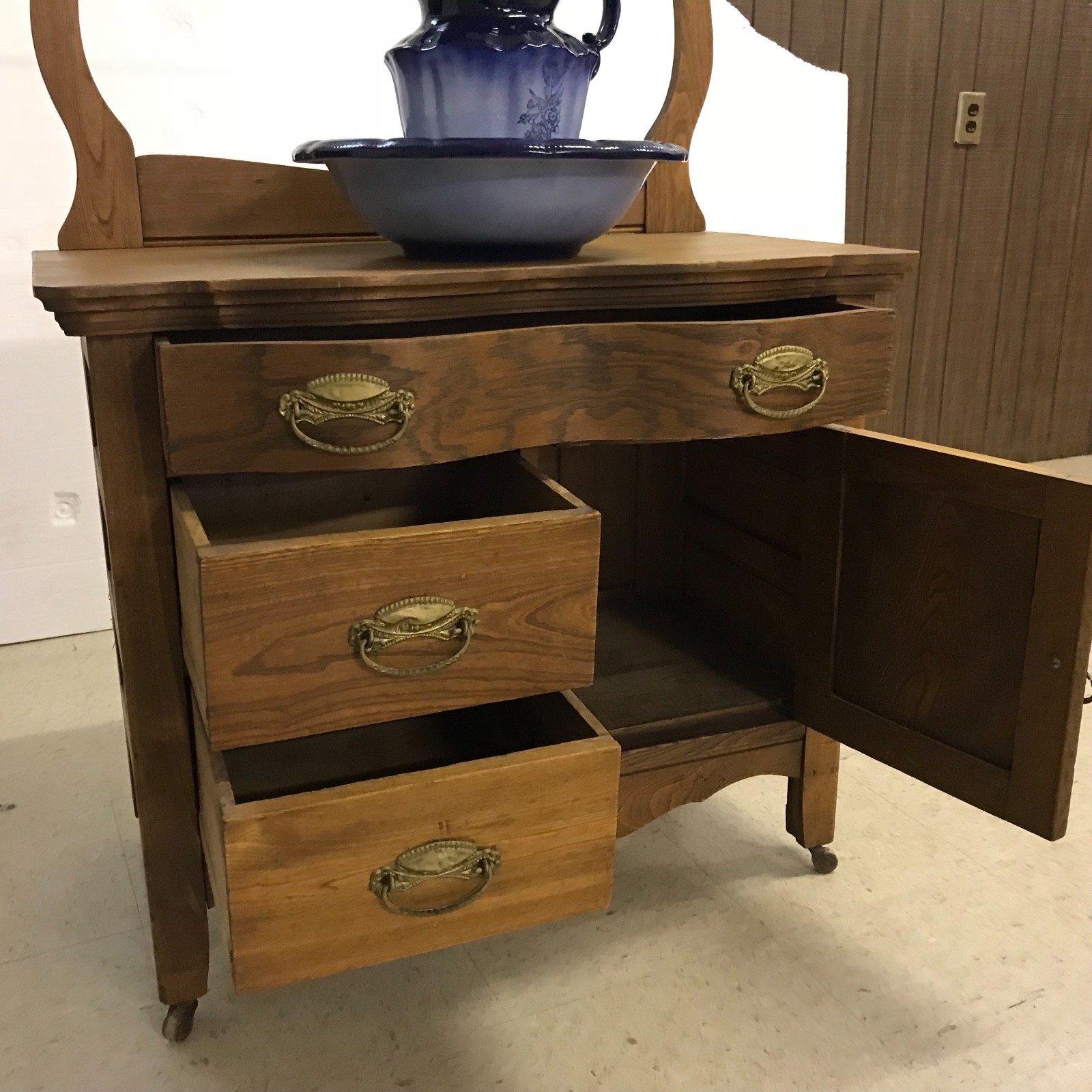 Wash Stand With Towel Bar plus Pitcher and Bowl