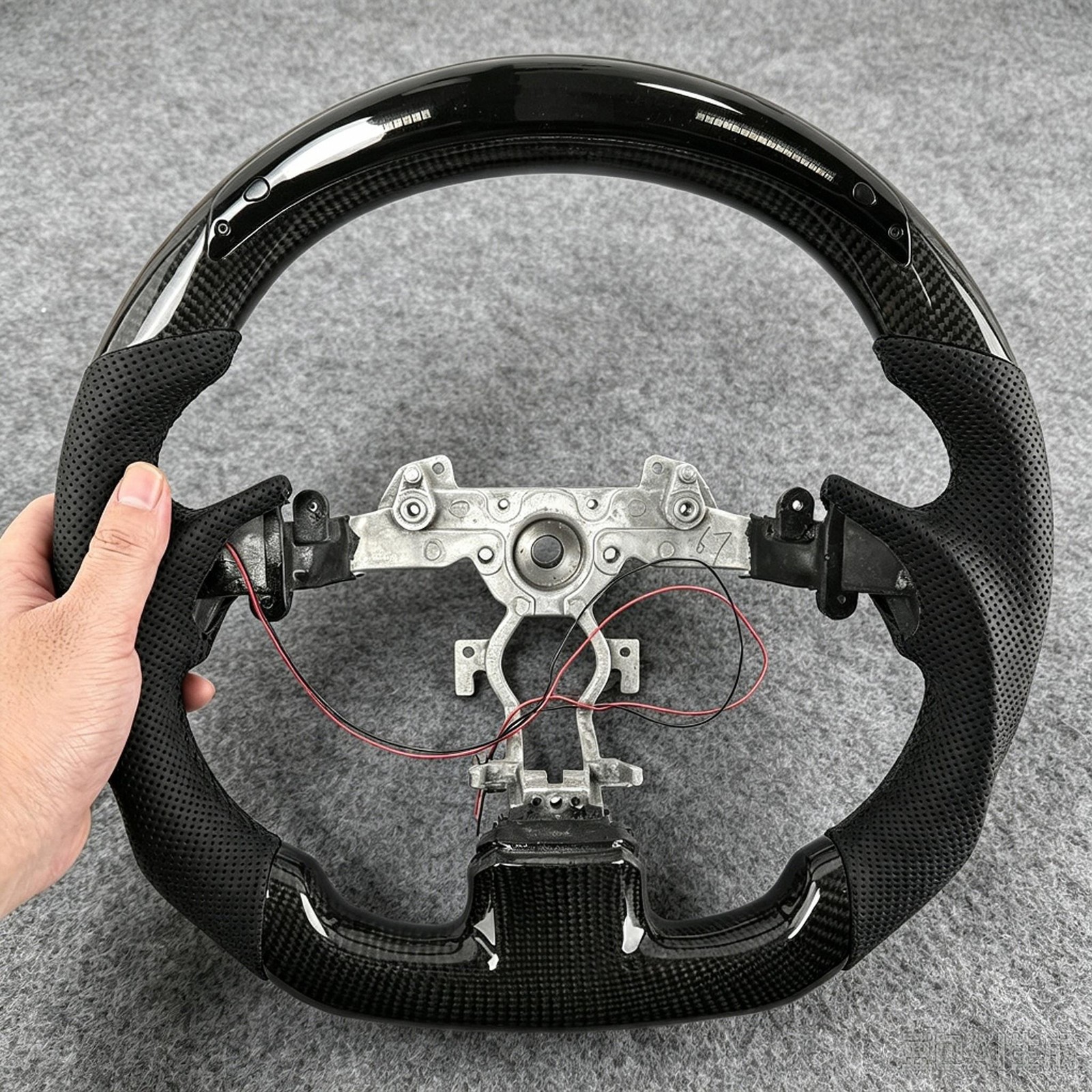 Durable Black Carbon Fiber Steering Wheel For Infiniti G37 G37X NEW