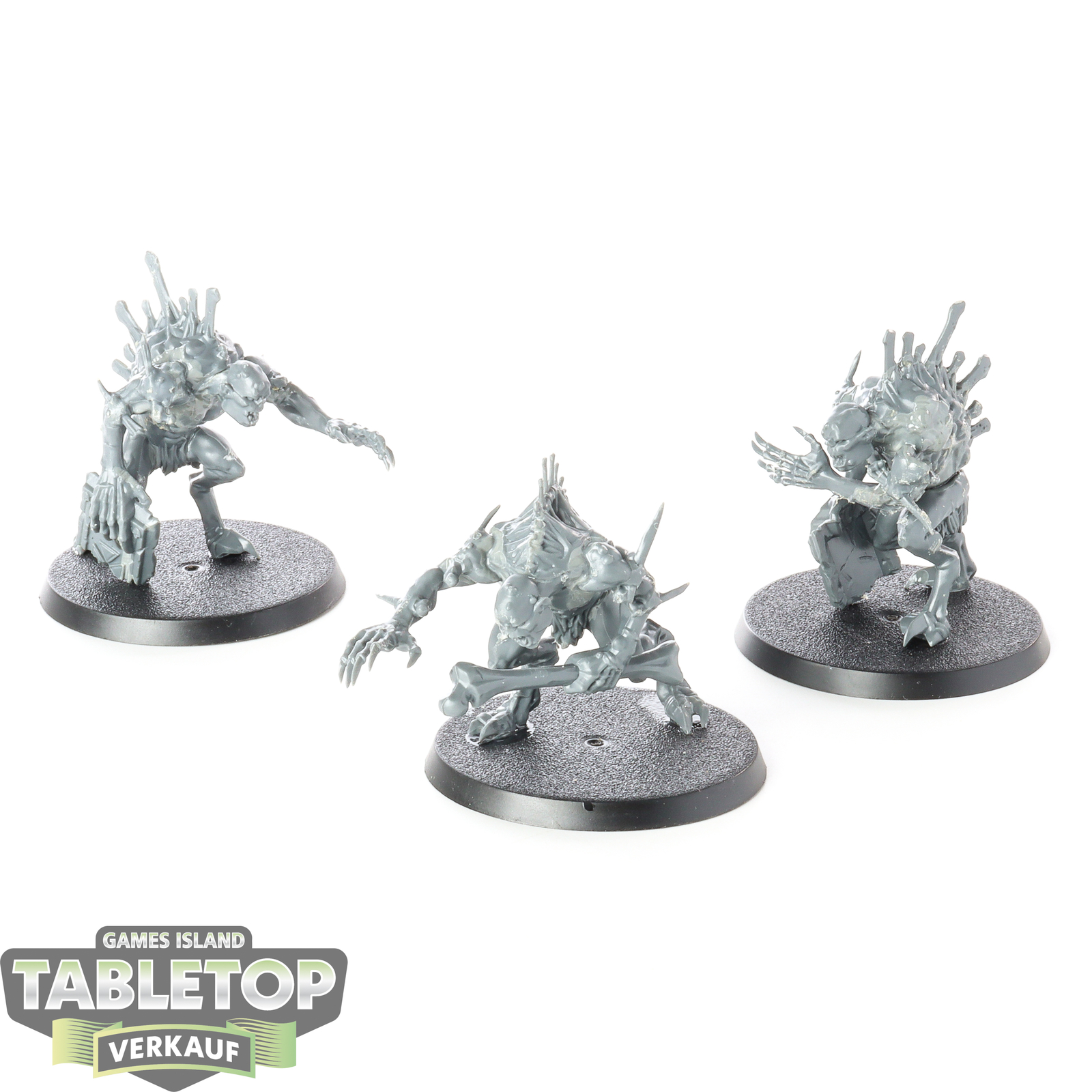 Flesh-eater Courts - 3x Crypt Haunter Courtier - unbemalt