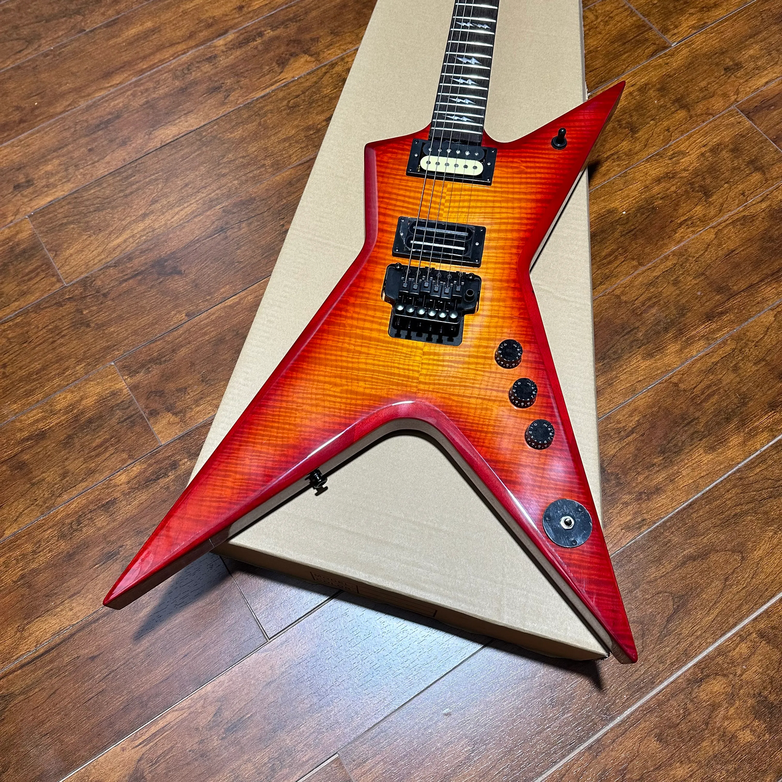 Dean Dimebag Darrell Signature Series Electric Guitar with Dean Dimebag Darrell Signature Series Electric Guitar with