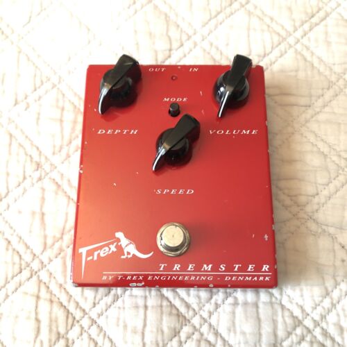 → T-REX EFFECTS ← Pedals for guitar and bass players!