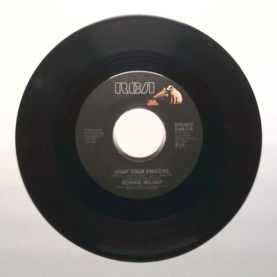 Ronnie Milsap - Snap Your Fingers; This Time Last Year - Vinyl Record 45 RPM 7''