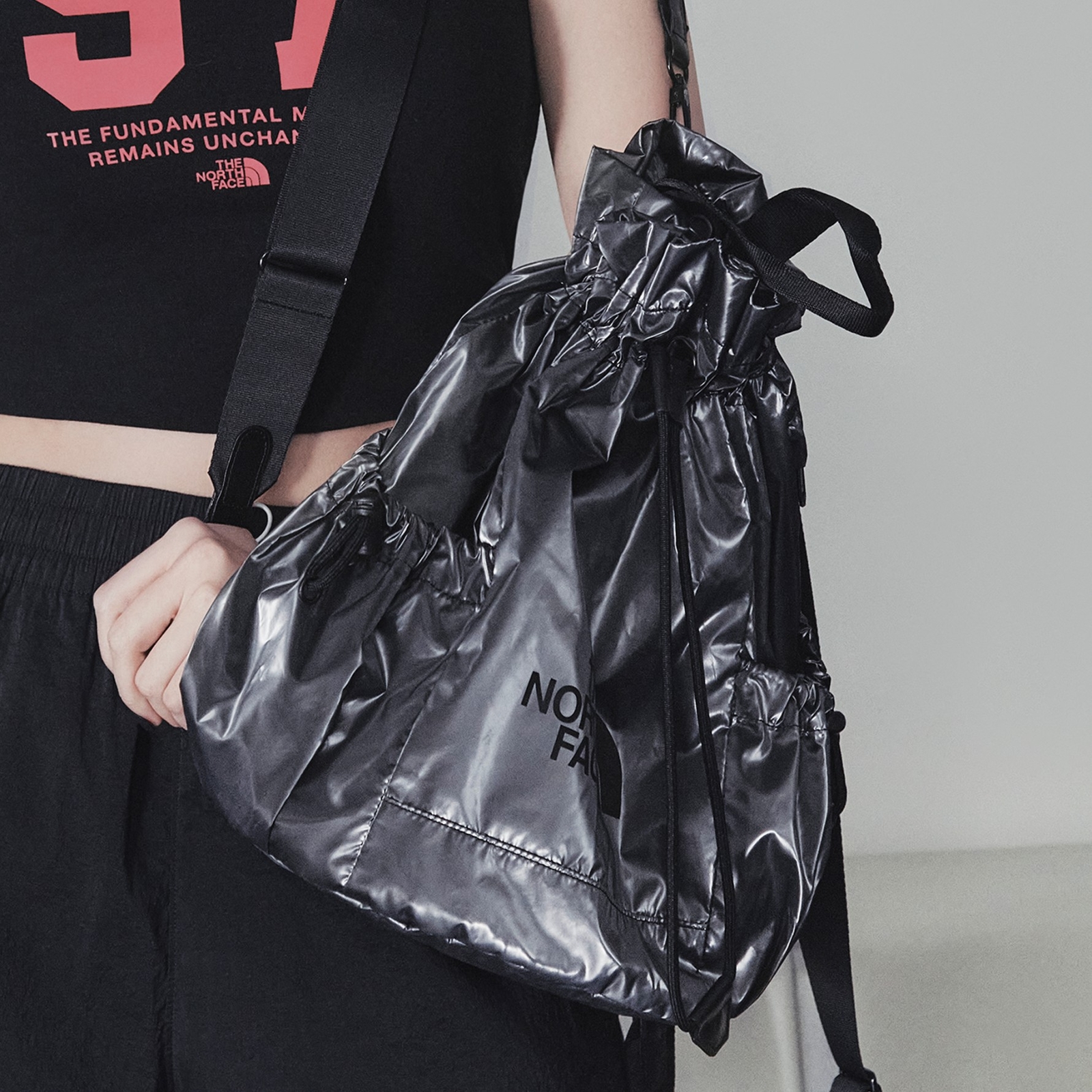 THE NORTH FACE ブラックバックパック s-l400.jpg