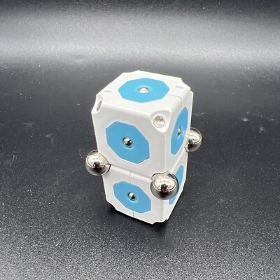 MOSS Robotics Pieces - Two Hub Cubes And Four Steel Balls
