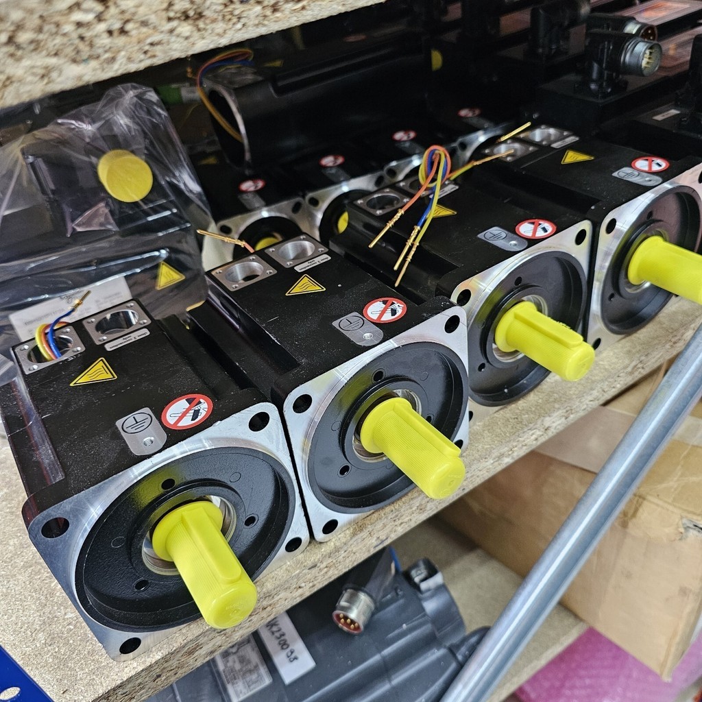 SCHNEIDER BMH1001P16A1A ( make offer! ) — 2