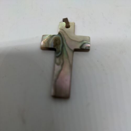 VINTAGE CARVED MOP MOTHER OF PEARL RELIGIOUS CROSS PENDANT 