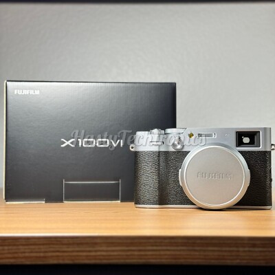 Fujifilm X100VI 40.2 Megapixel Digital Camera Silver Argent US - SHIPS TODAY!