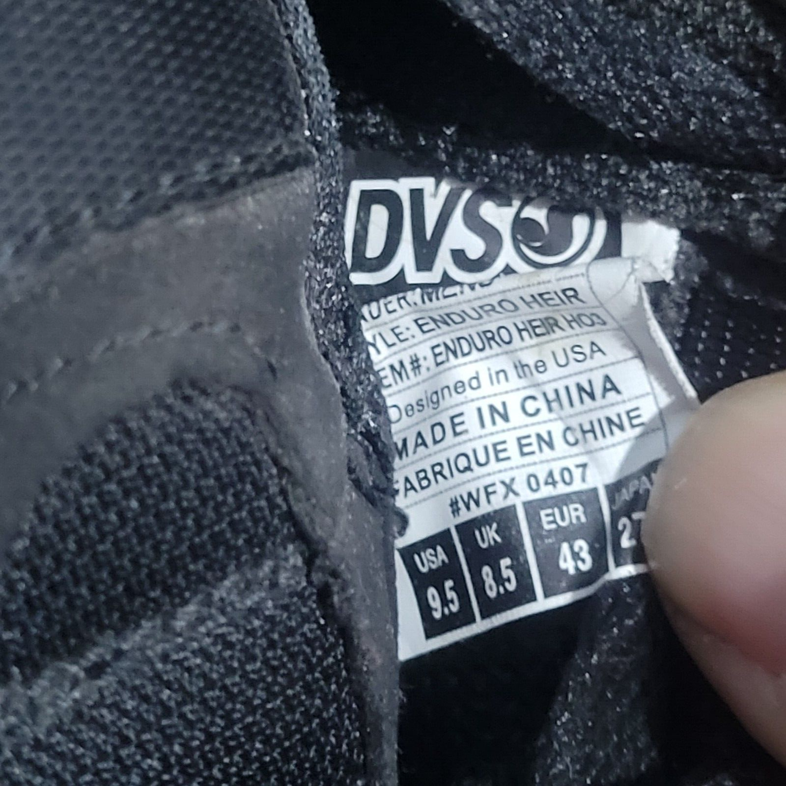 DVS Enduro Heir Mens size US 9.5 Skate Black Leather