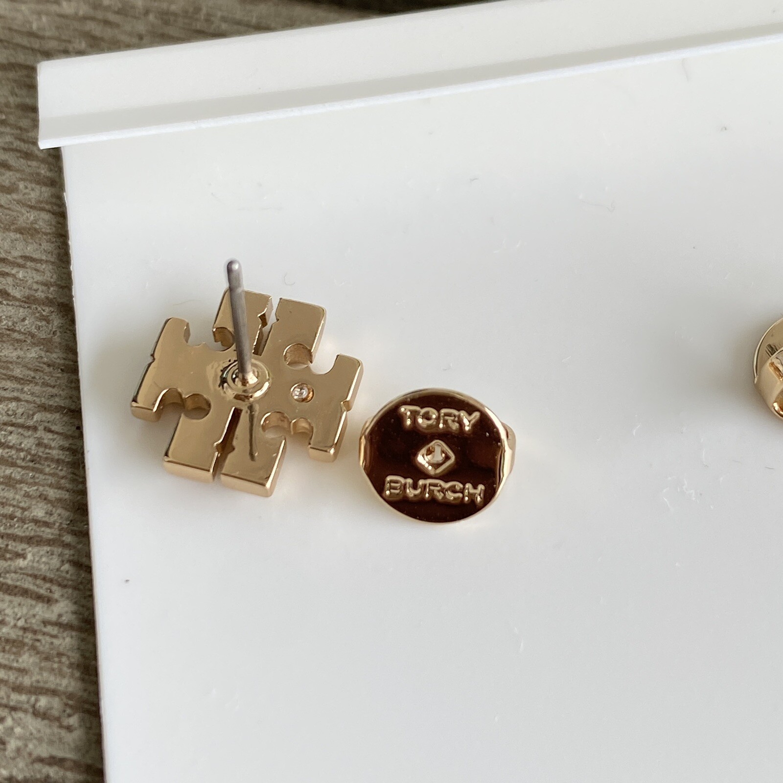 Authentic Tory Burch Small Logo Stud Earrings Style 143361