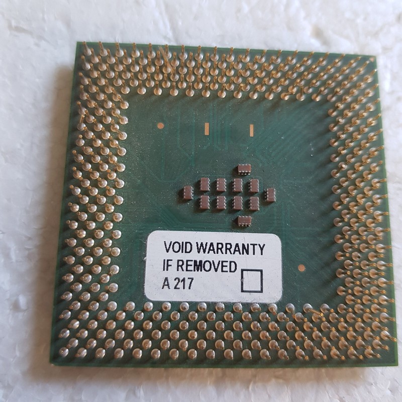 Intel Celeron Sl656 1,2 Ghz Processeur Cpu Socle  Tres Bon Etat