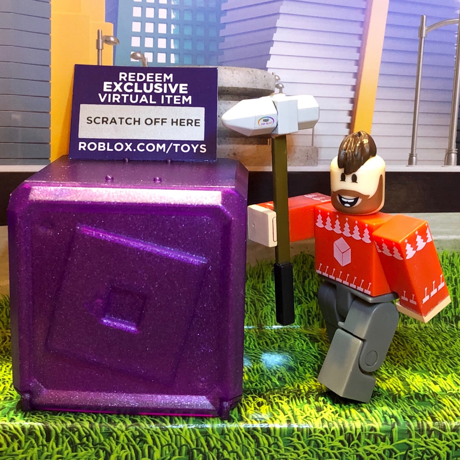 Roblox Toys Series 2 - roblox. com/toys/redeem