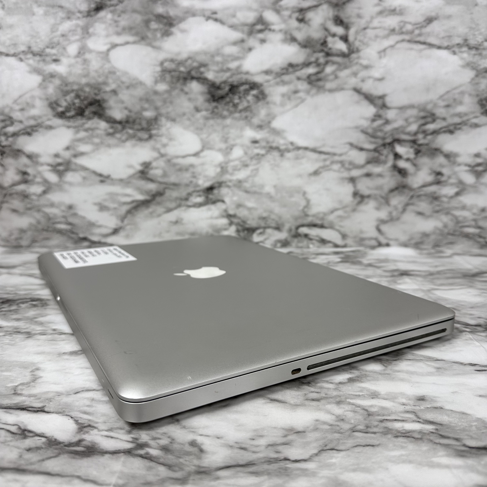 Apple MacBook Air 15-Inches Late 2011 Intel Core i7 2.2GHz 4GB RAM 500GB HDD - Picture 6 of 12