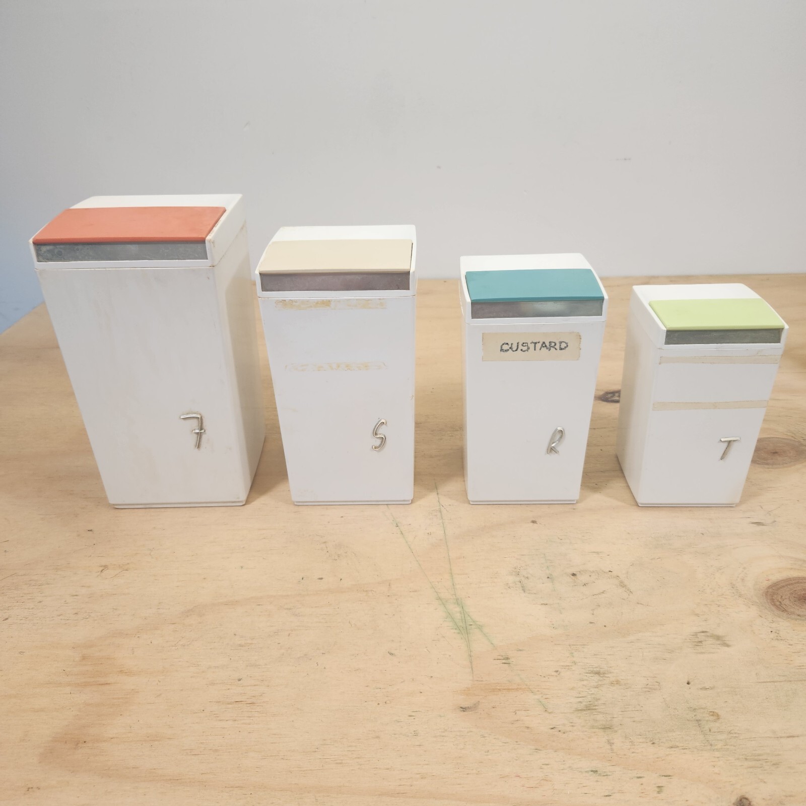 ヴィンテージNally Ware ナリーウェアキャニスター4点GREE·͜· ♡ RETRO AUSTRALIAN NALLY CANISTER 4 SET - VINTAGE CANISTER SET