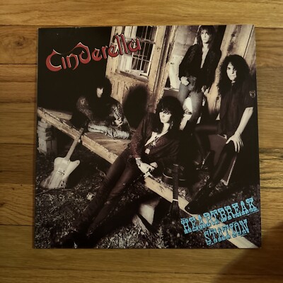 CINDERELLA: ''Heartbreak Station'': 1990 USED LP: STILL  +HYPE +INNER: EX