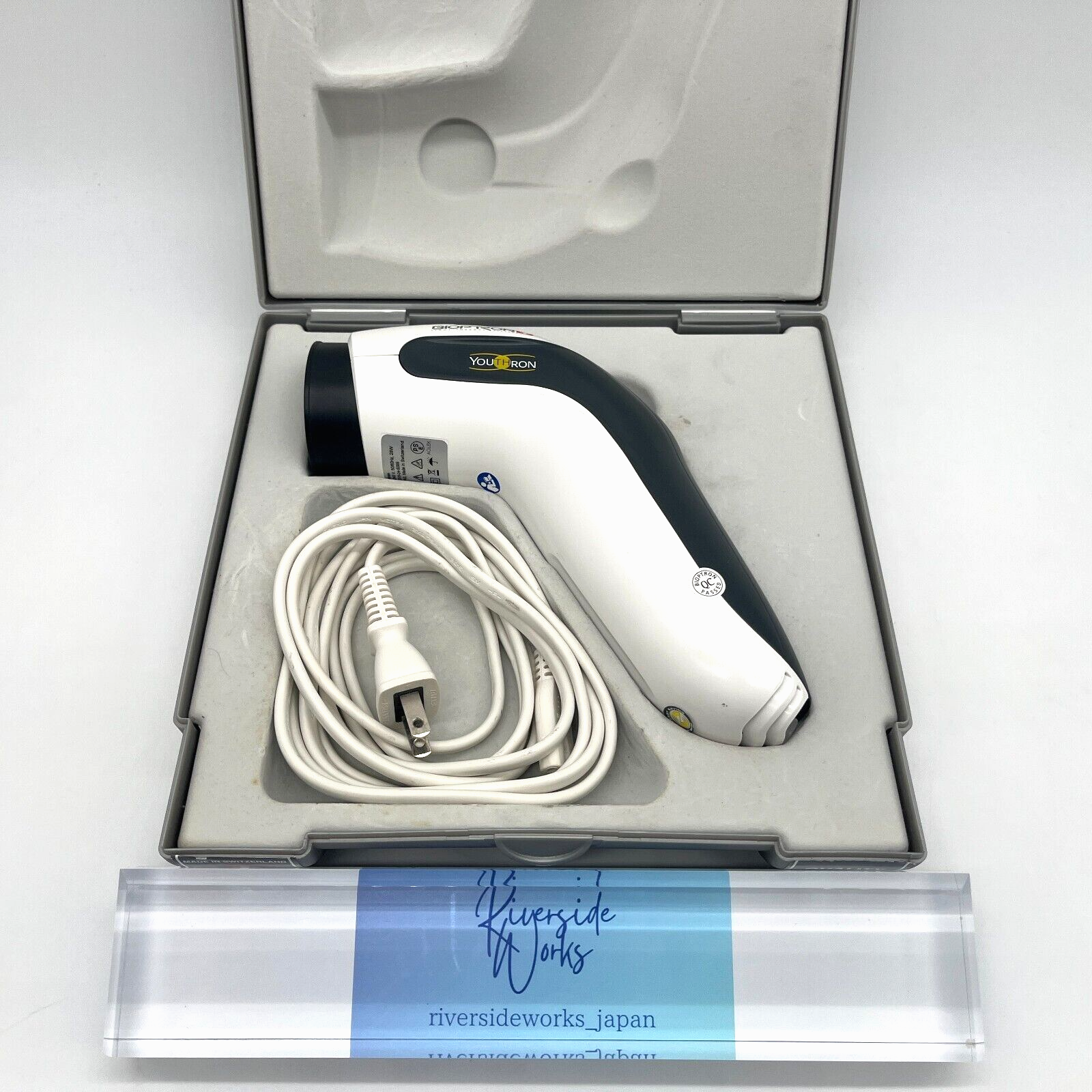 BIOTRON YOUTHRON 光療法機器