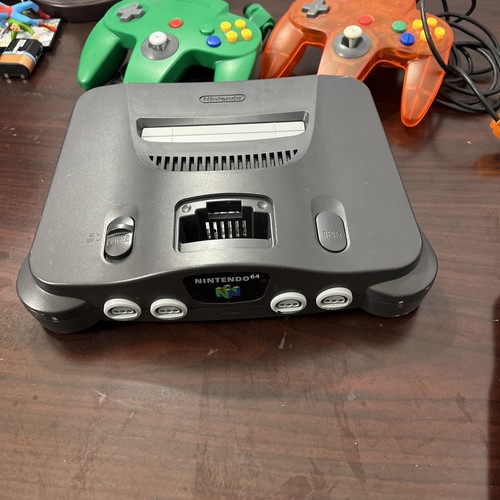 Nintendo 64 Black Console Nus-001 Jpn With Green Controller