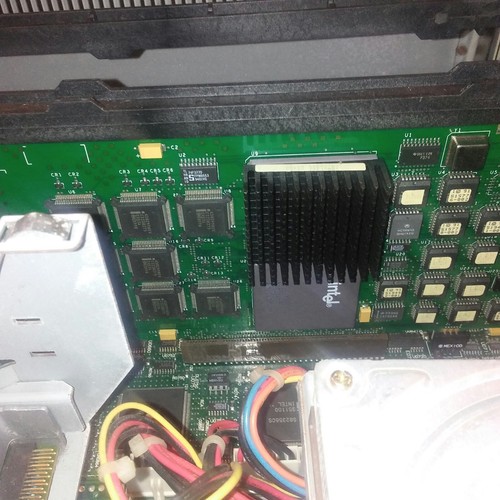 INTEL XBASE6E 1 6F-B Vintage Computer Server A82495DX-50