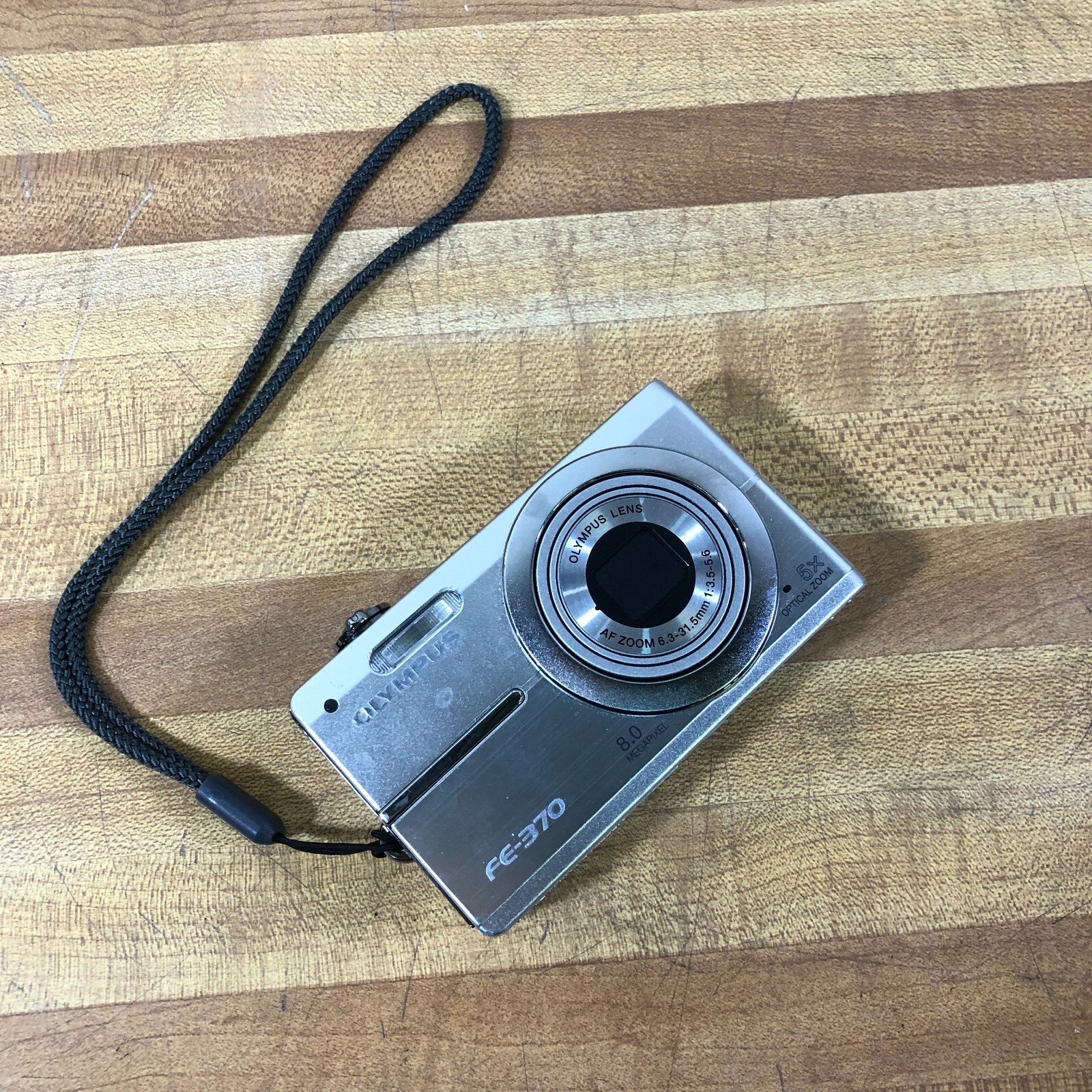 Olympus FE FE-370 8.0MP Digital Camera Silver w/ battery No